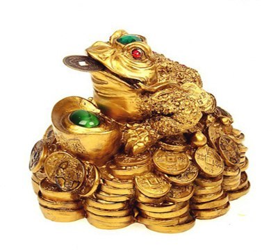 Трехлапая денежная жаба ( лягушка ) с монеткой во рту по фэн-шуй.